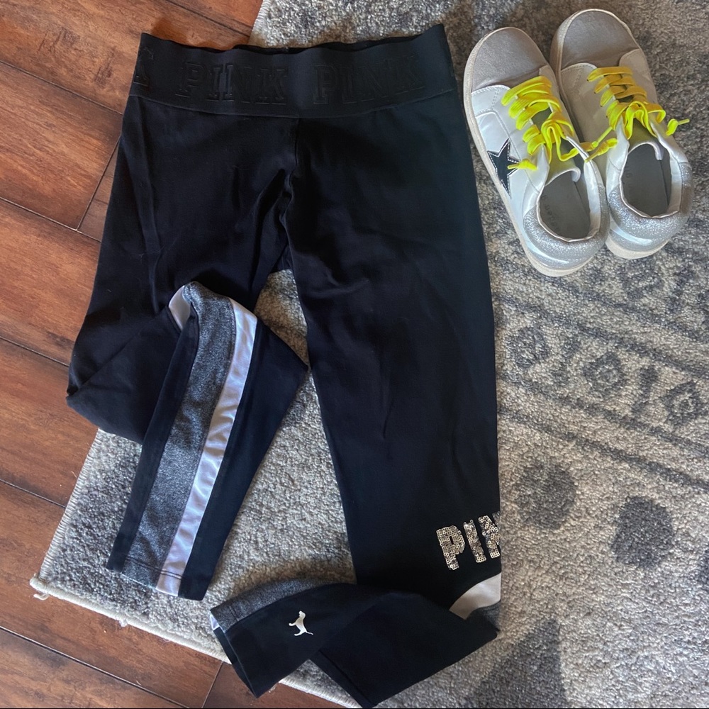 VS pink leggings S